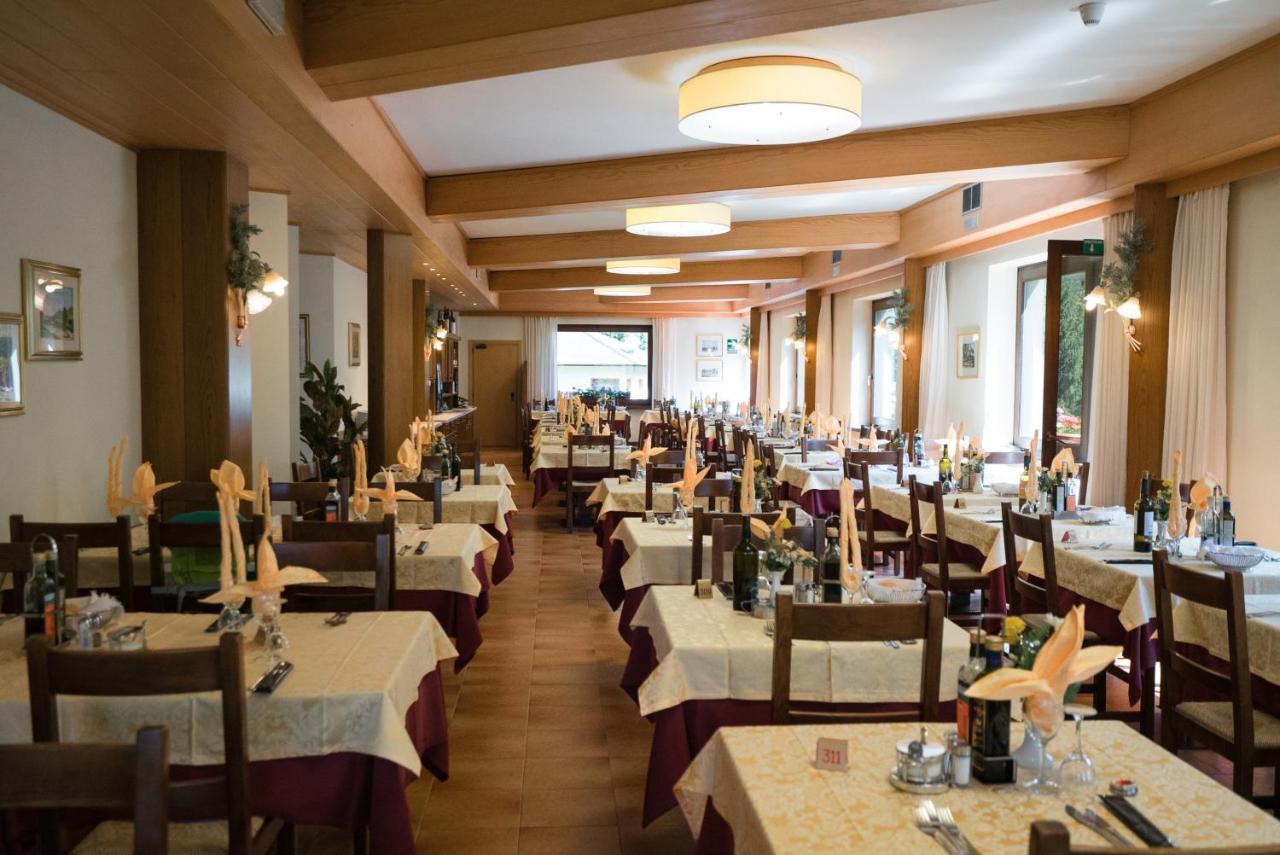 קדרצונה Hotel Rio מראה חיצוני תמונה