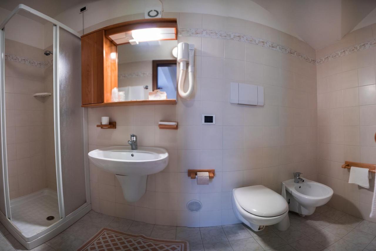 קדרצונה Hotel Rio מראה חיצוני תמונה
